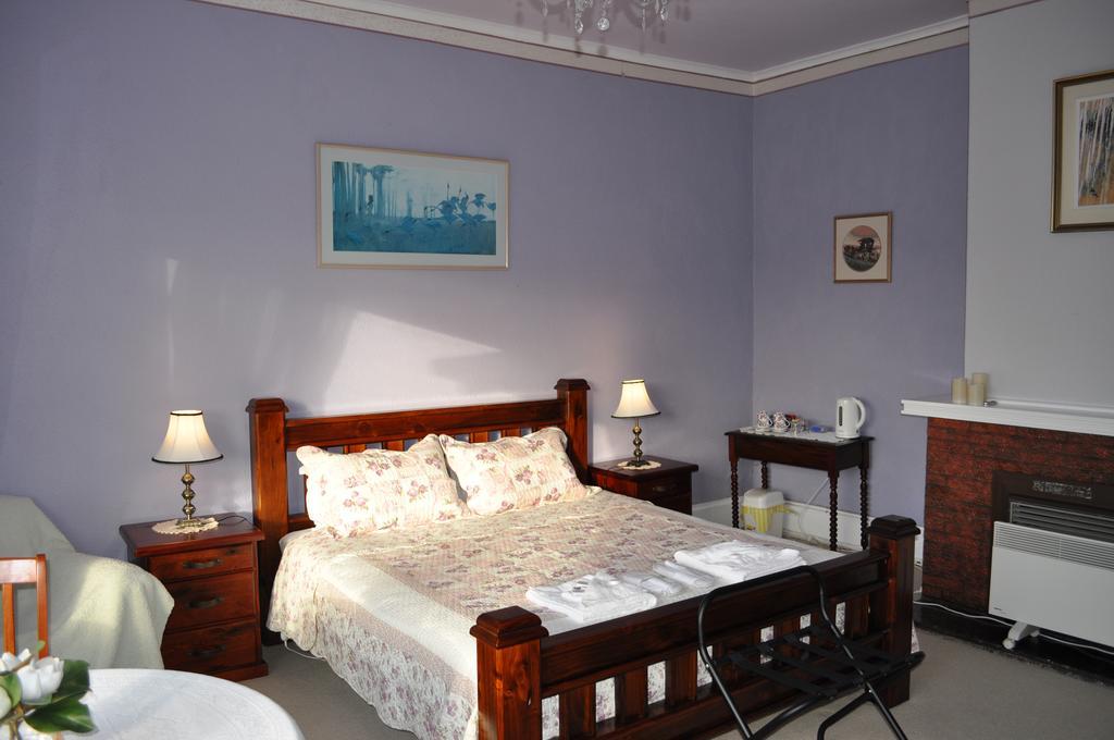 Roslyn House Bed & Breakfast Bushy Park Екстер'єр фото