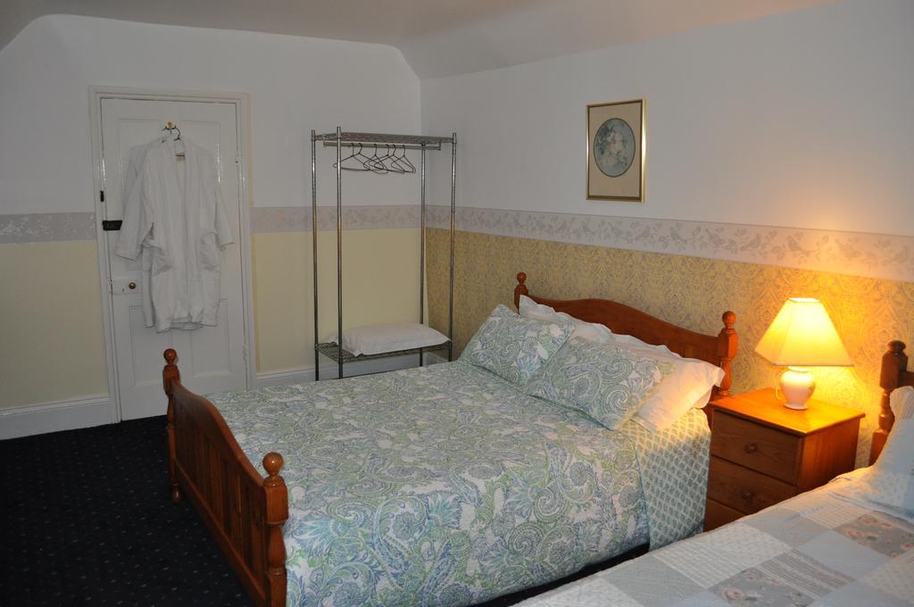 Roslyn House Bed & Breakfast Bushy Park Екстер'єр фото