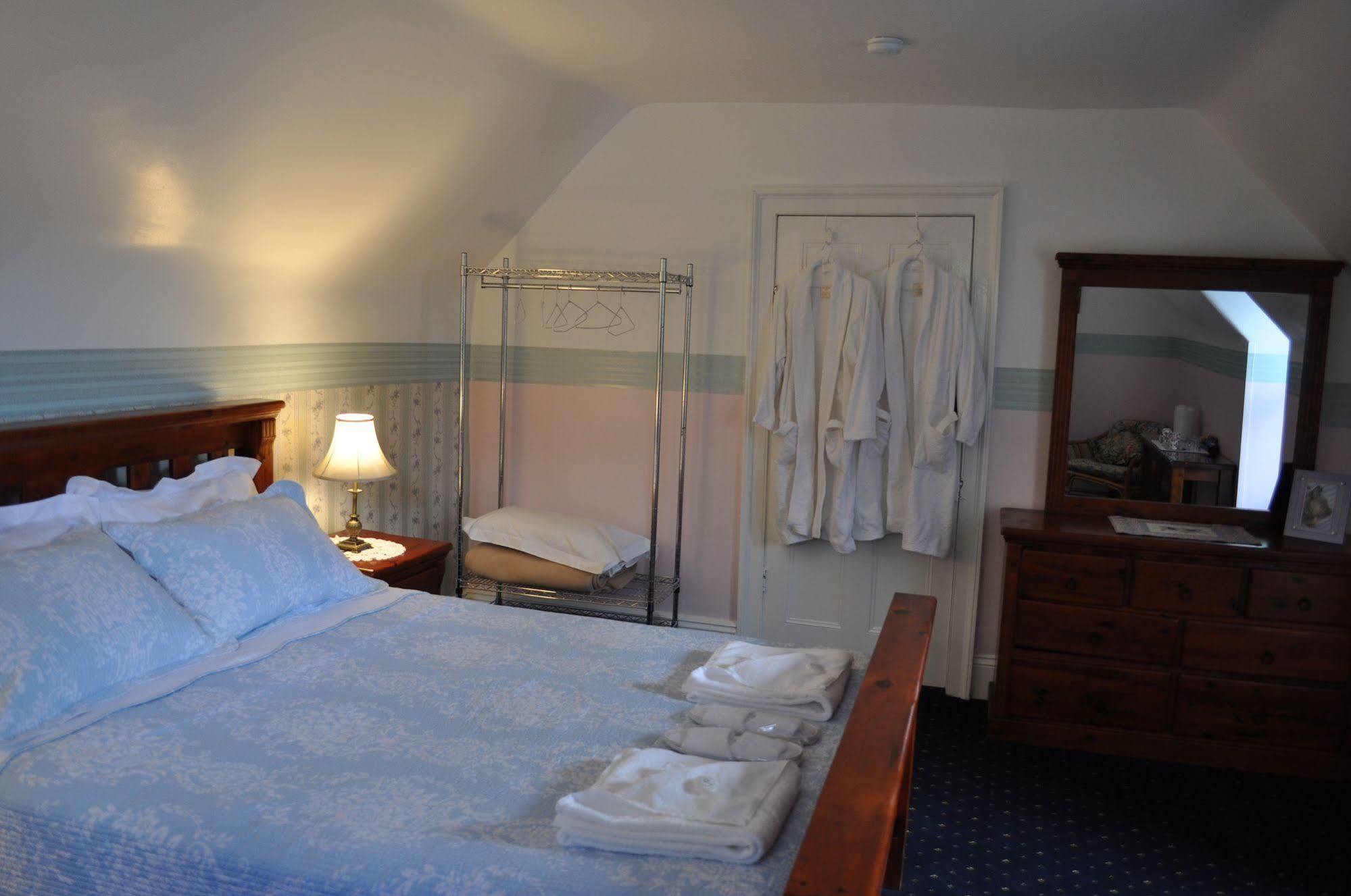 Roslyn House Bed & Breakfast Bushy Park Екстер'єр фото